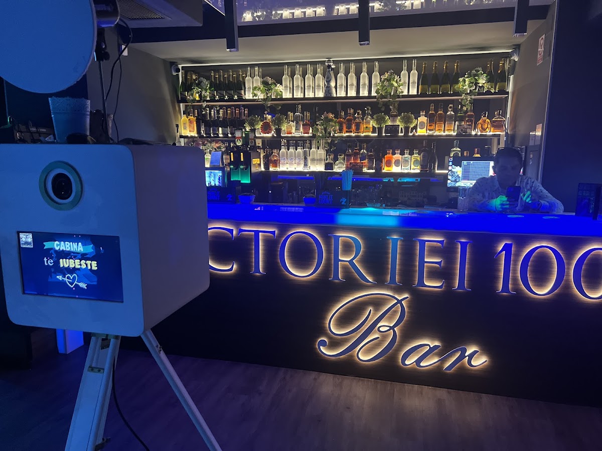 Victoriei 100 Bar